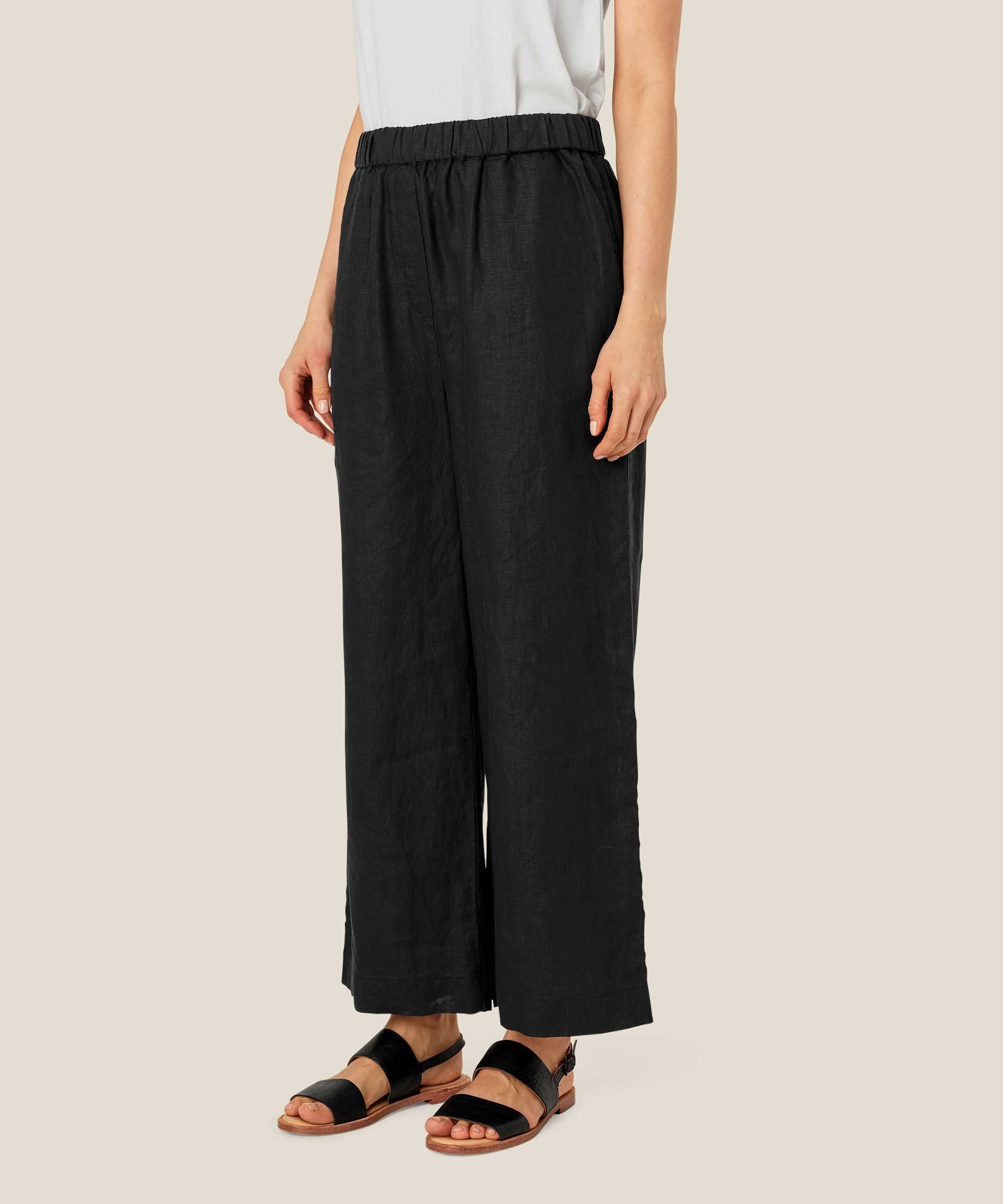 Parini Bukser, Black