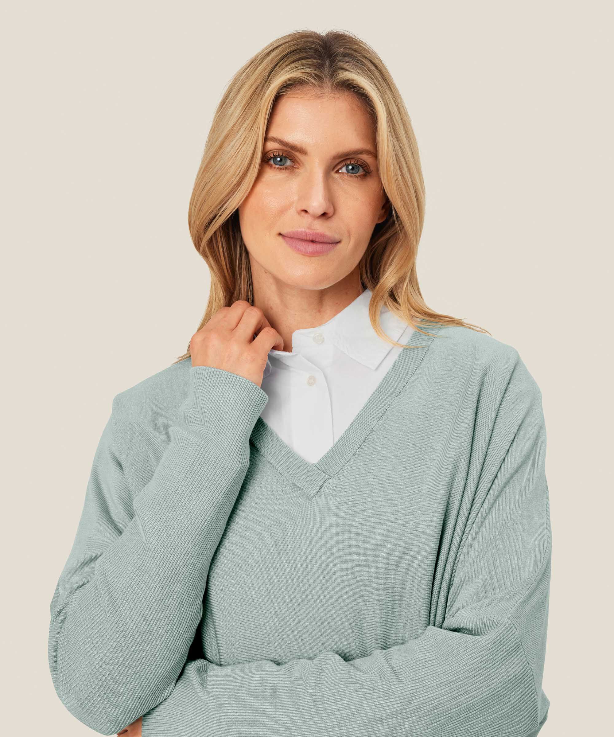 Fronia Top, Ether