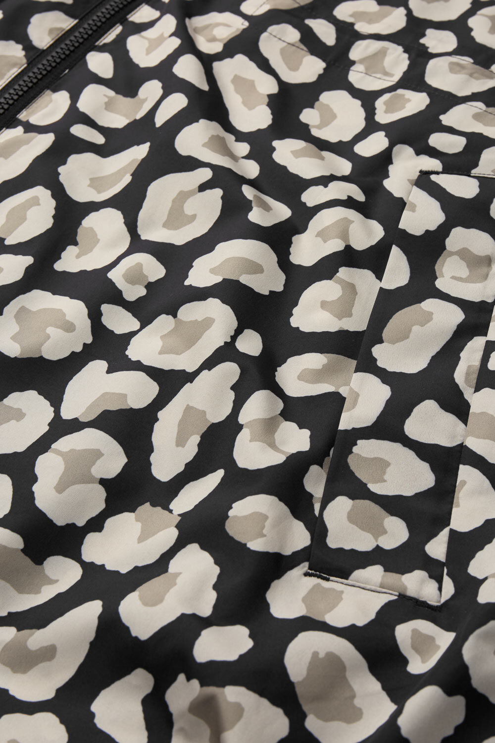 TRINA REGNFRAKKE, Roast Cashew