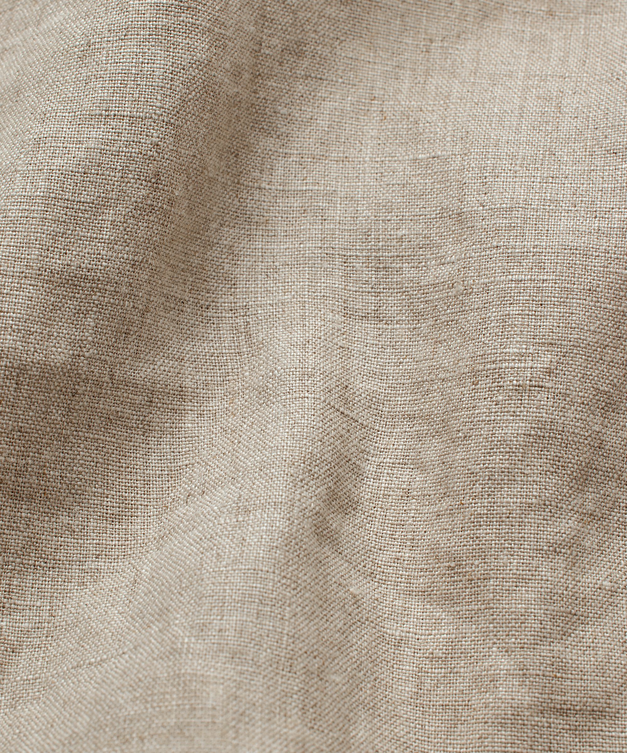 Petrulia Bukser, Natural