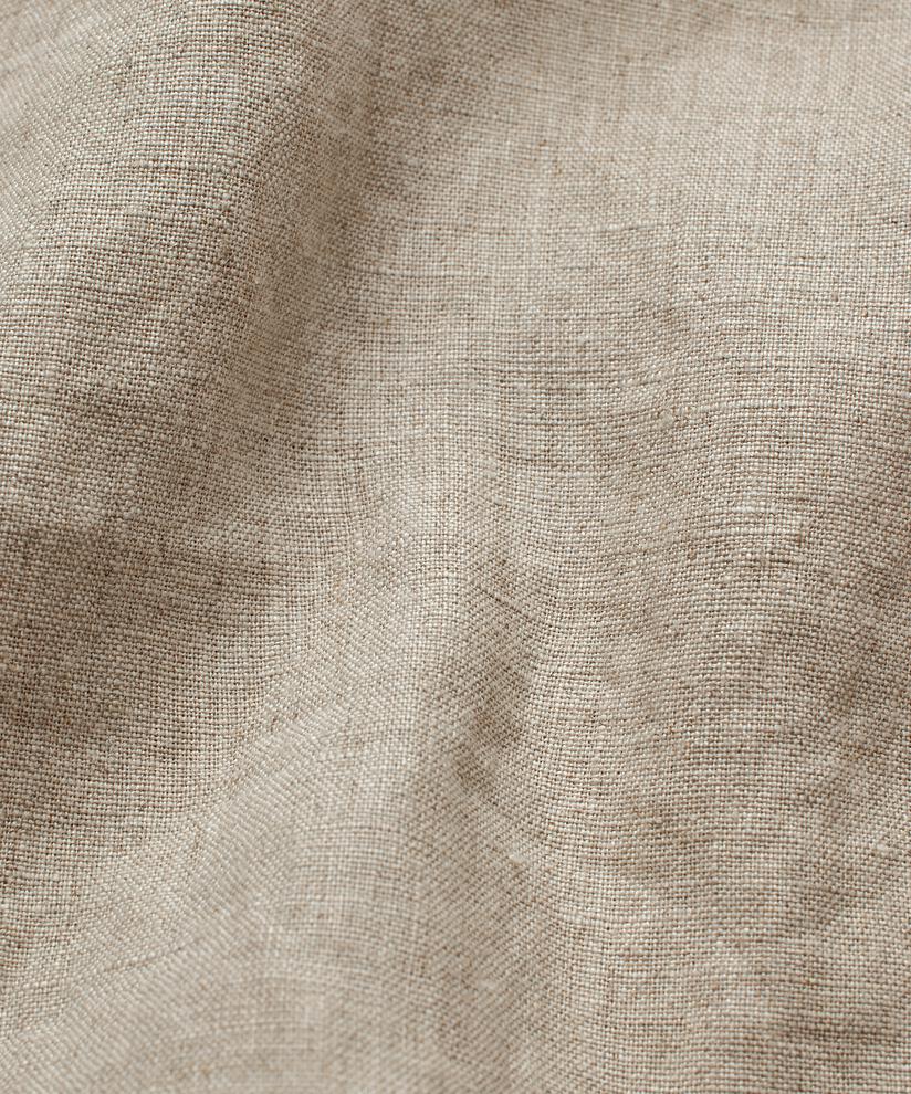 Petrulia Bukser, Natural