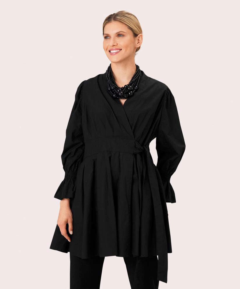 Julia Jakke, Black