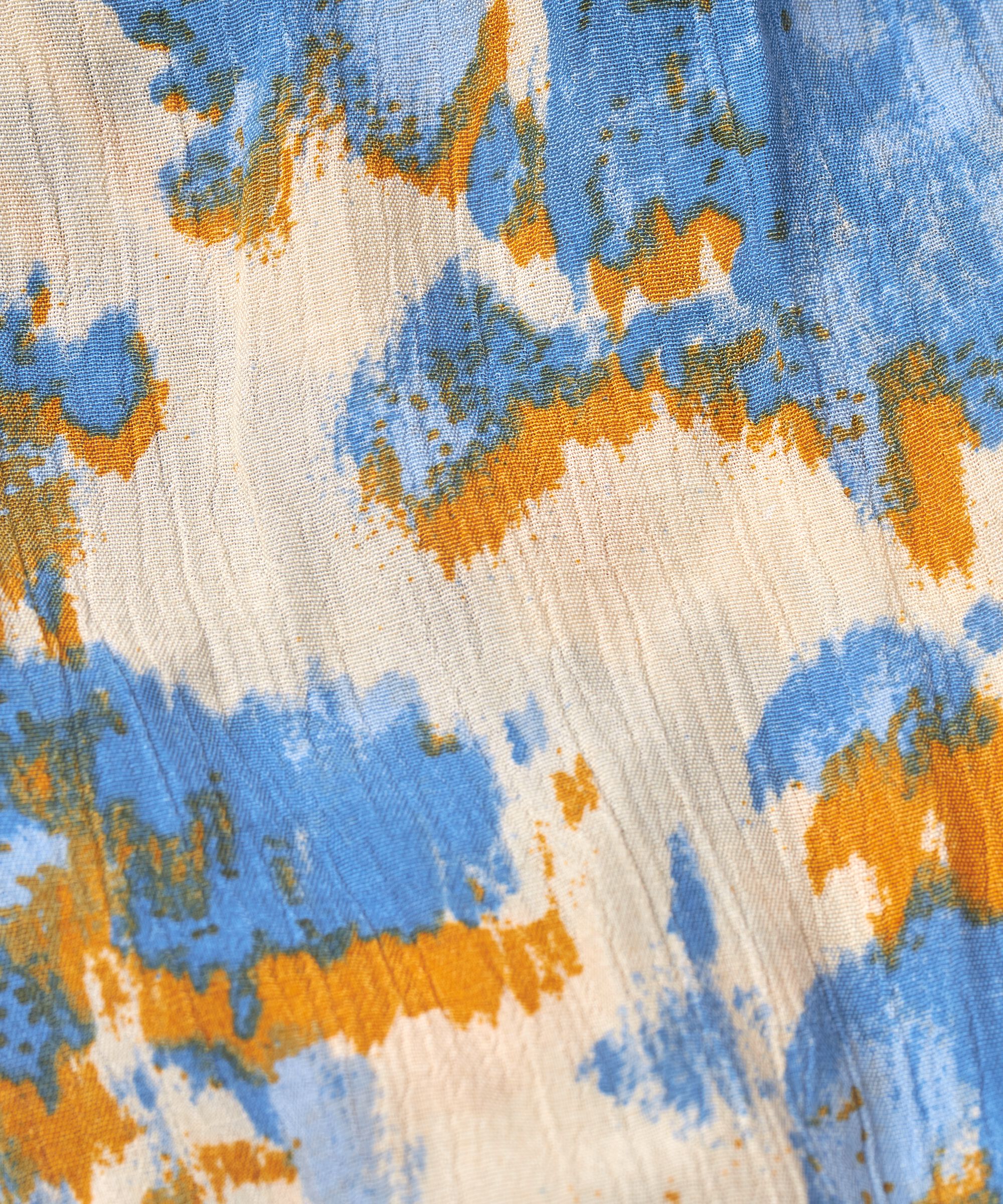 Along Tørklæde, Nebulas Blue