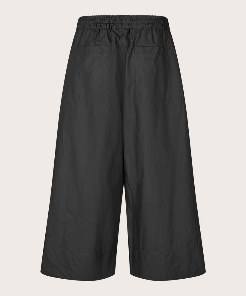 Portia Bukser, Black