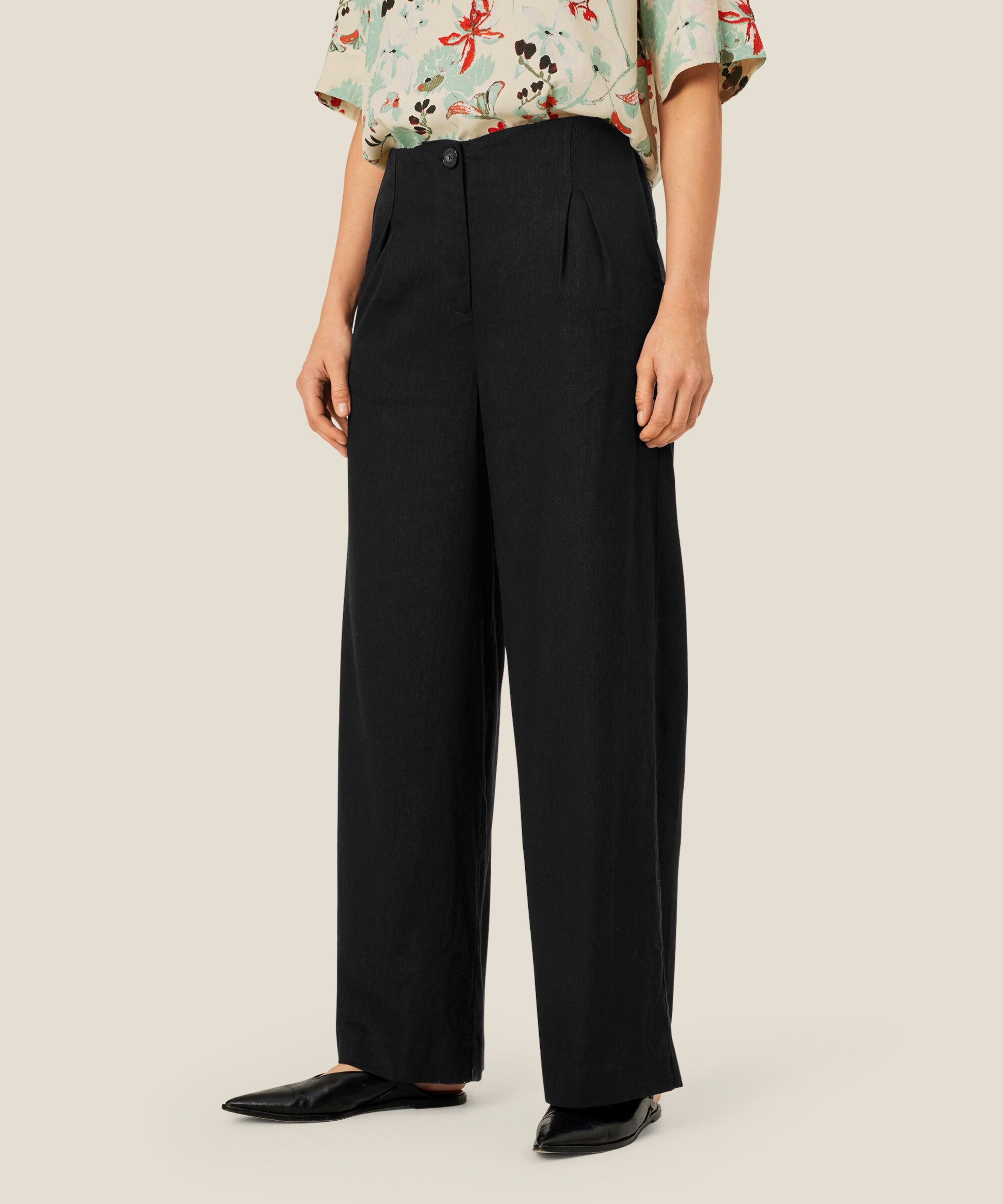 Parmone Bukser, Black