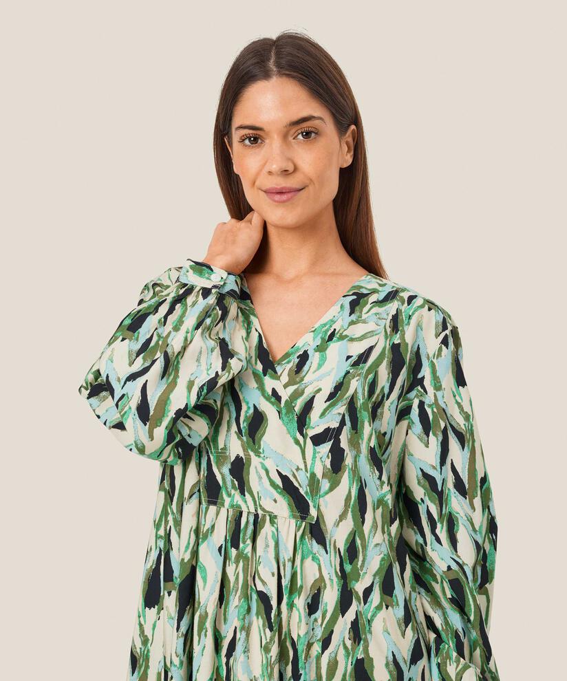 Noemma Kjole, D. Lichen Green