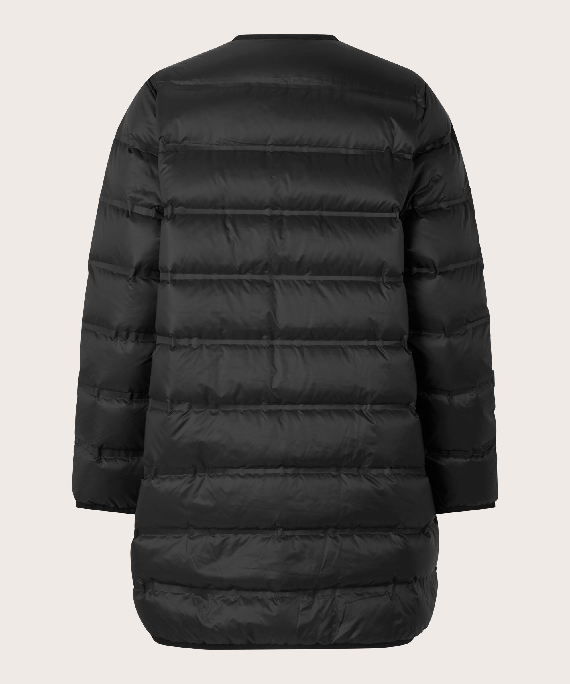 Tuvani dun frakke, Black