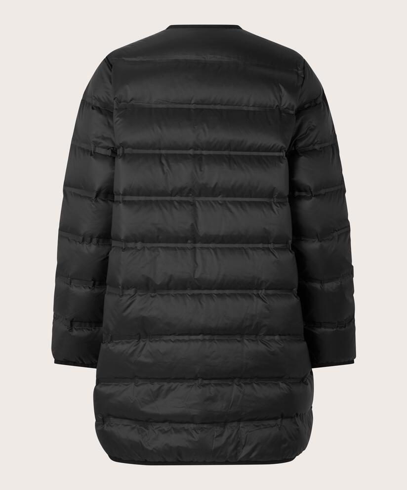 Tuvani dun frakke, Black