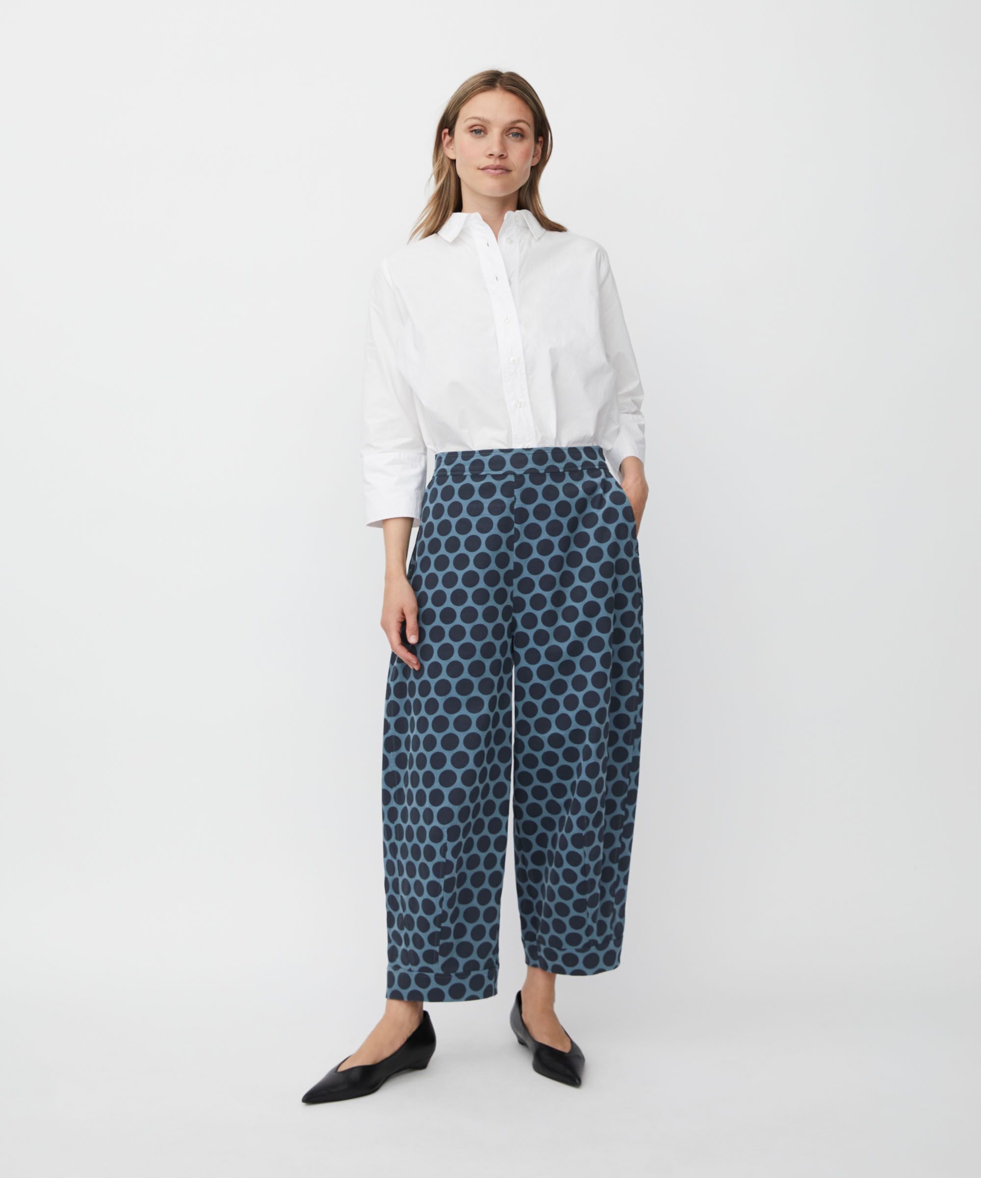 Pyrella Bukser, Navy Blazer