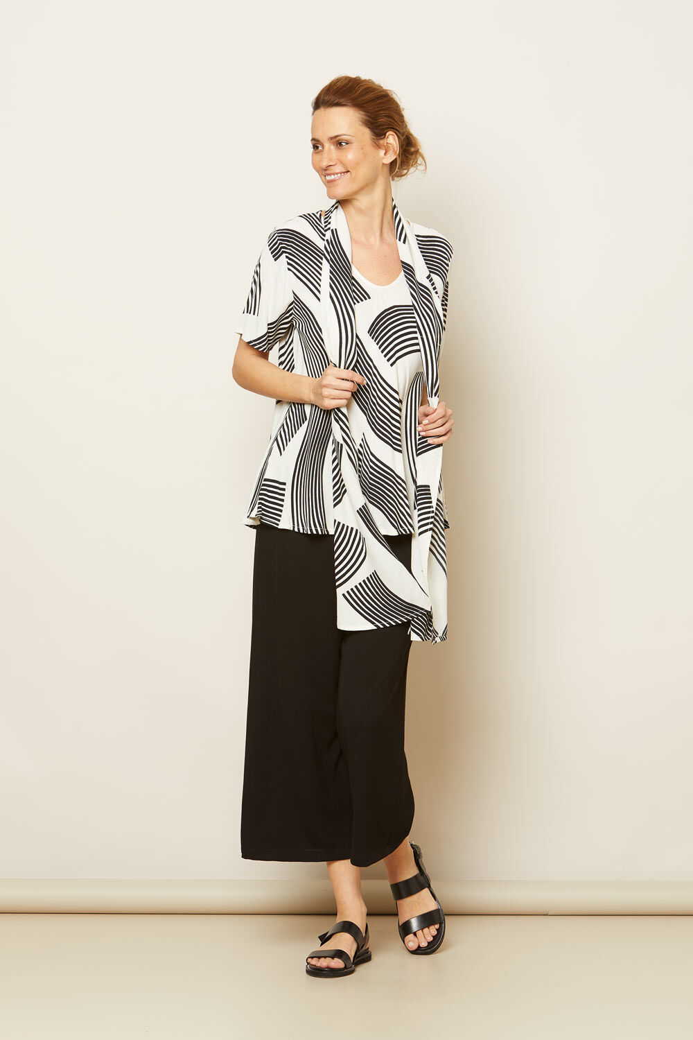 ALONG T&Oslash;RKL&AElig;DE, Black