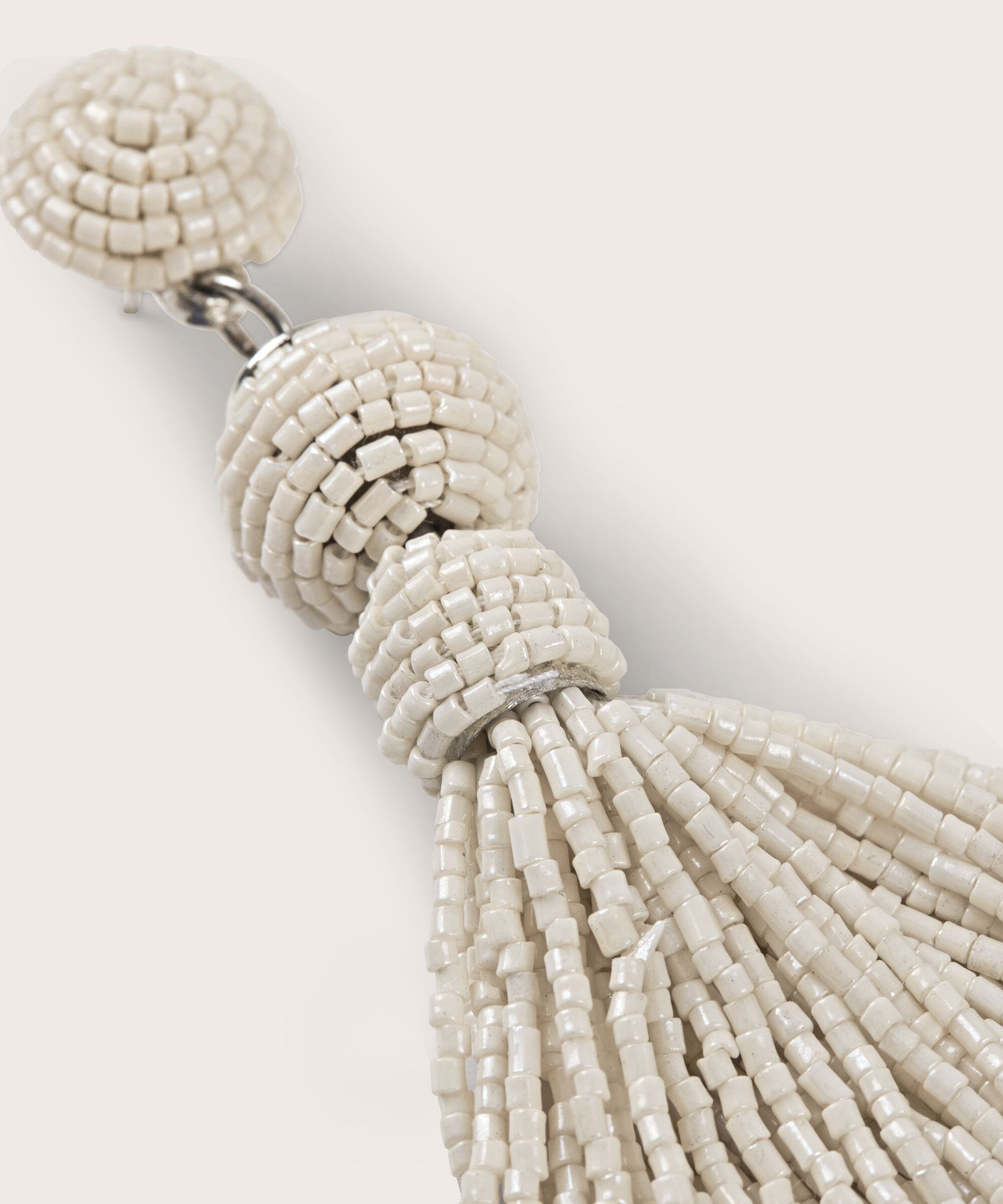 Raneem Øreringe, Whitecap