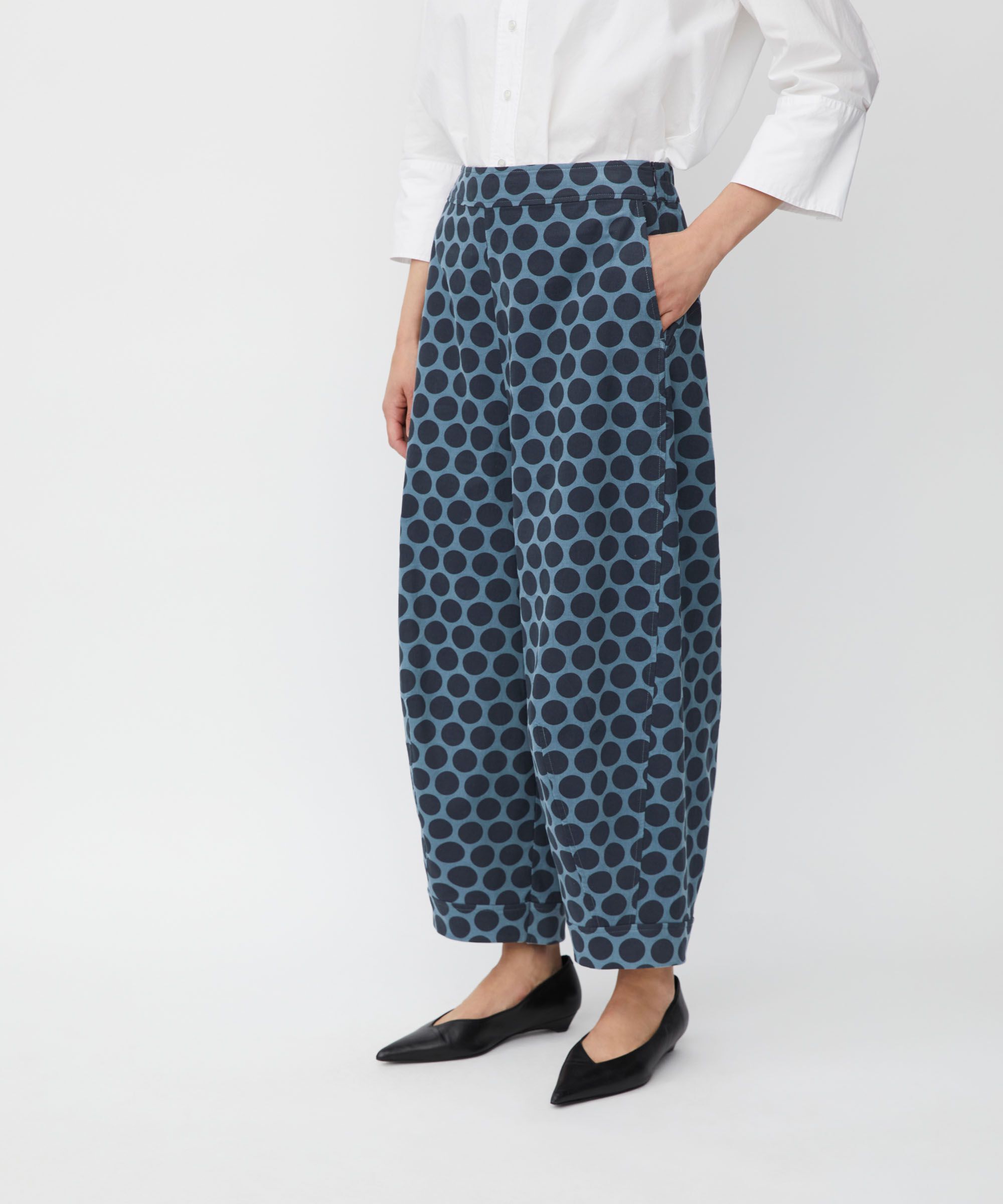 Pyrella Bukser, Navy Blazer