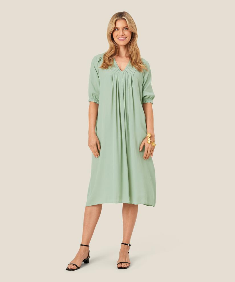 Nechana Kjole, Frosty Green