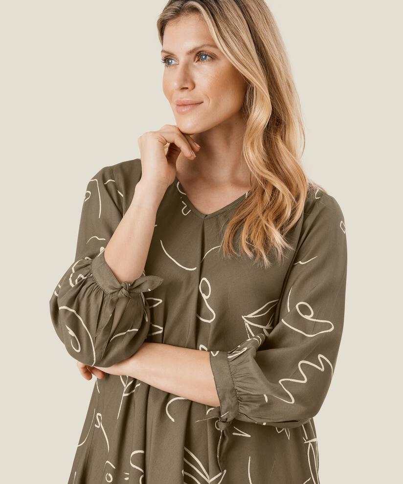 Katasi Top, Crocodile