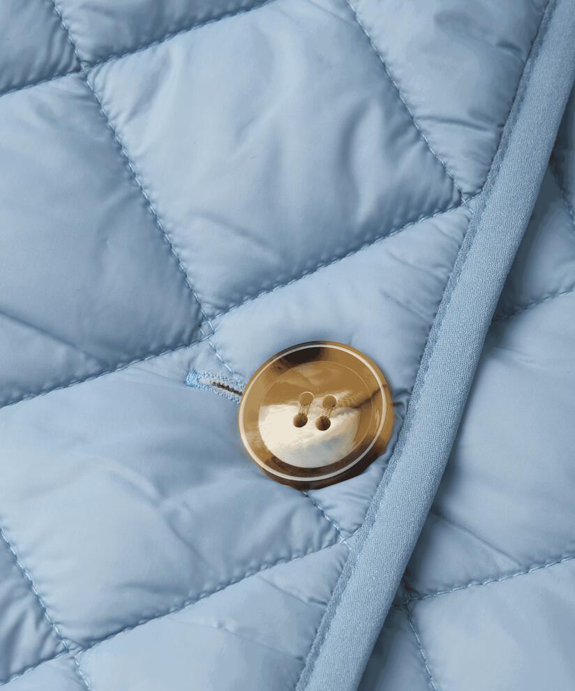 Talla Jakke, Ashley Blue