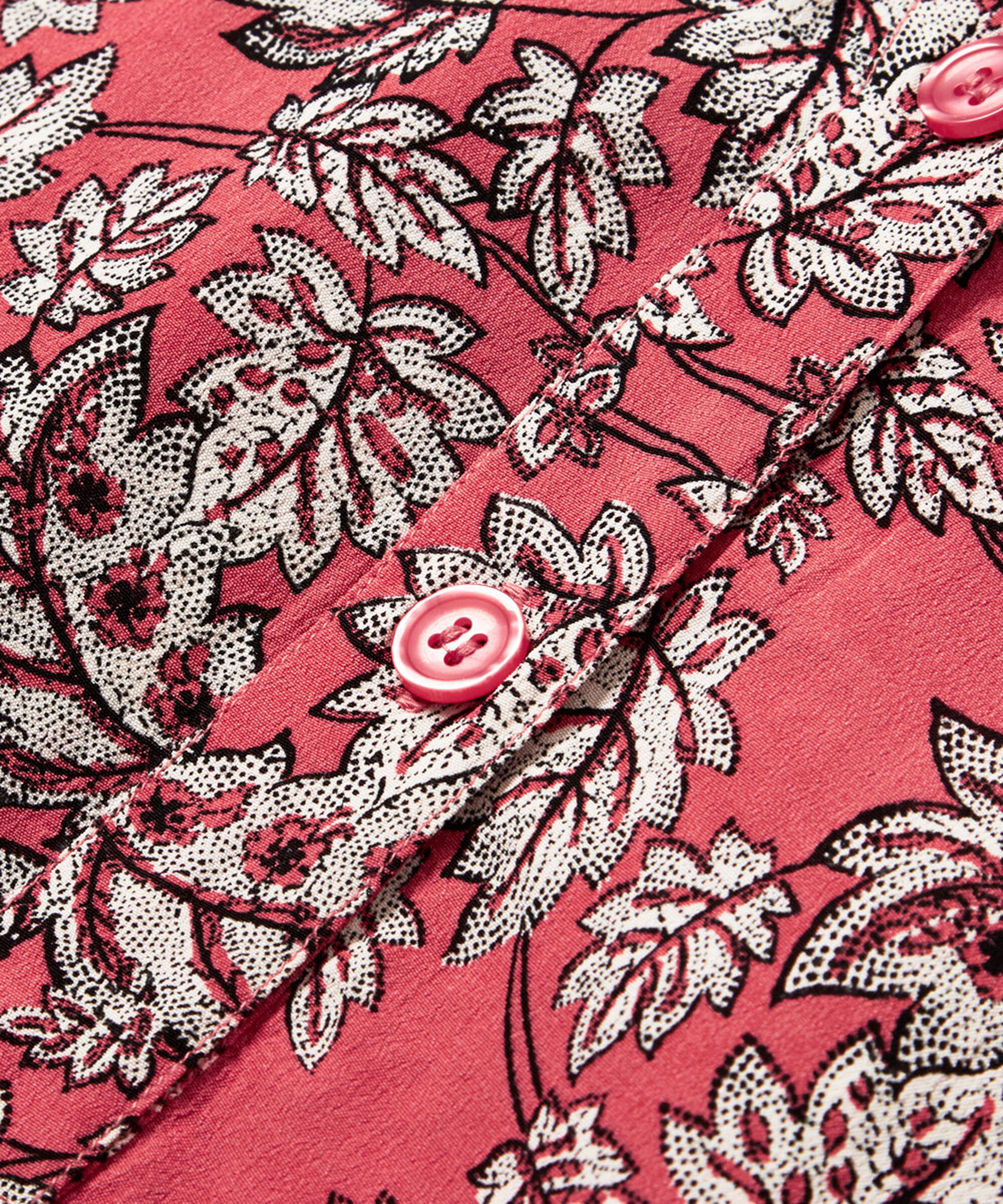 NIA KJOLE, Rose Sharon