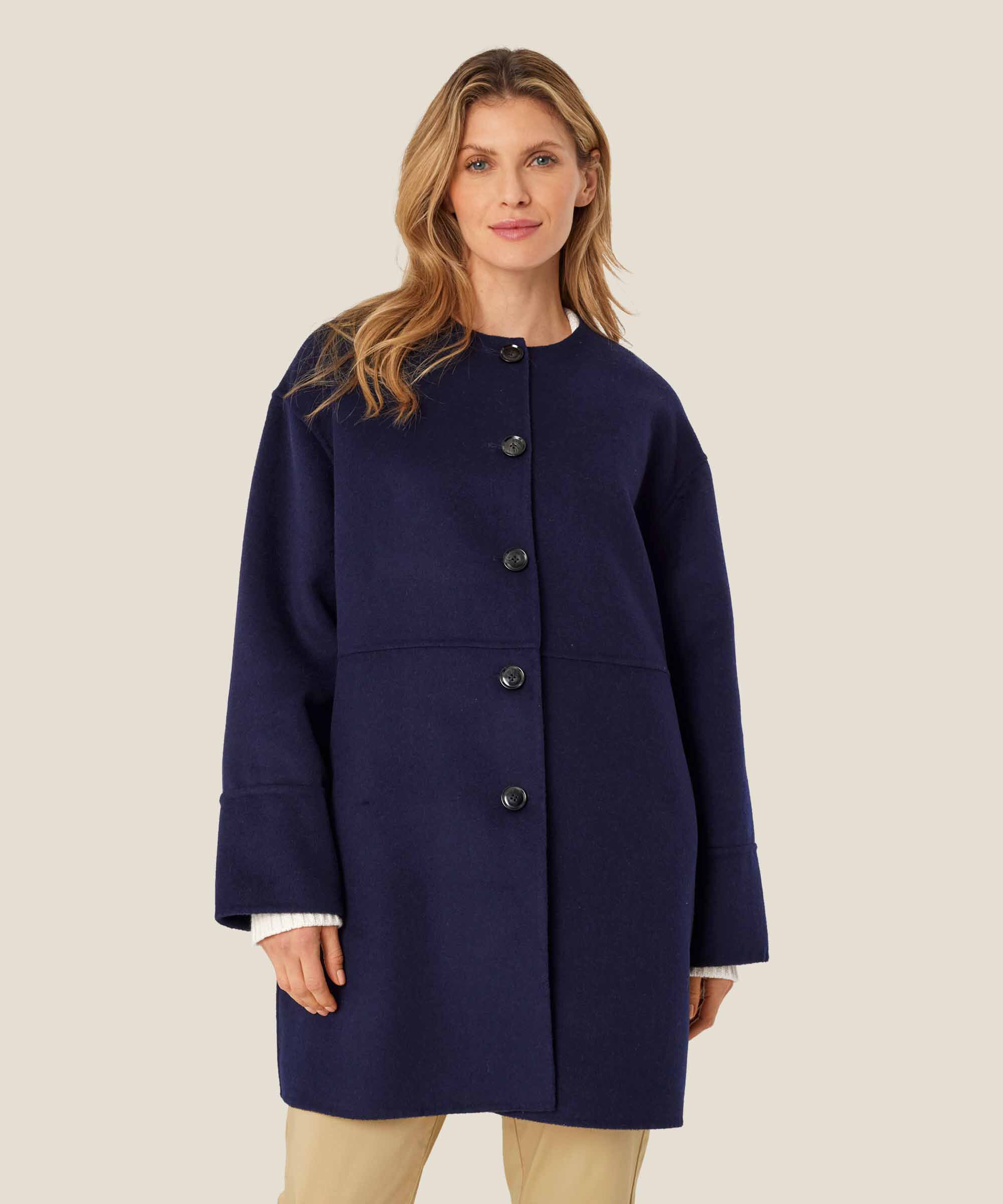 Tinsley Frakke, Maritime Blue