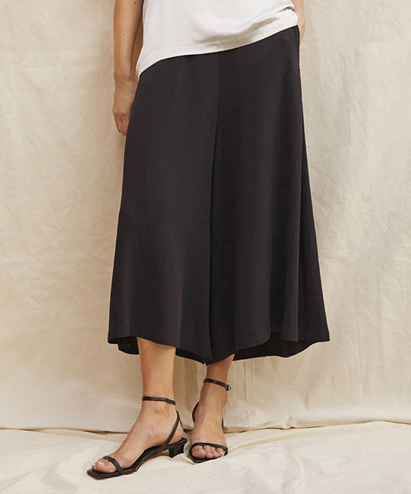 PAMEL BUKSER, Black