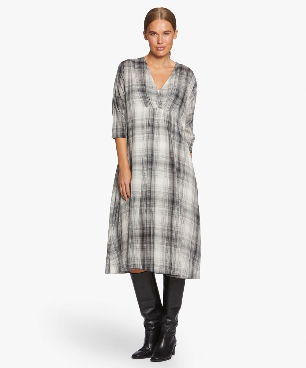 NEILA KJOLE, Gargoyle