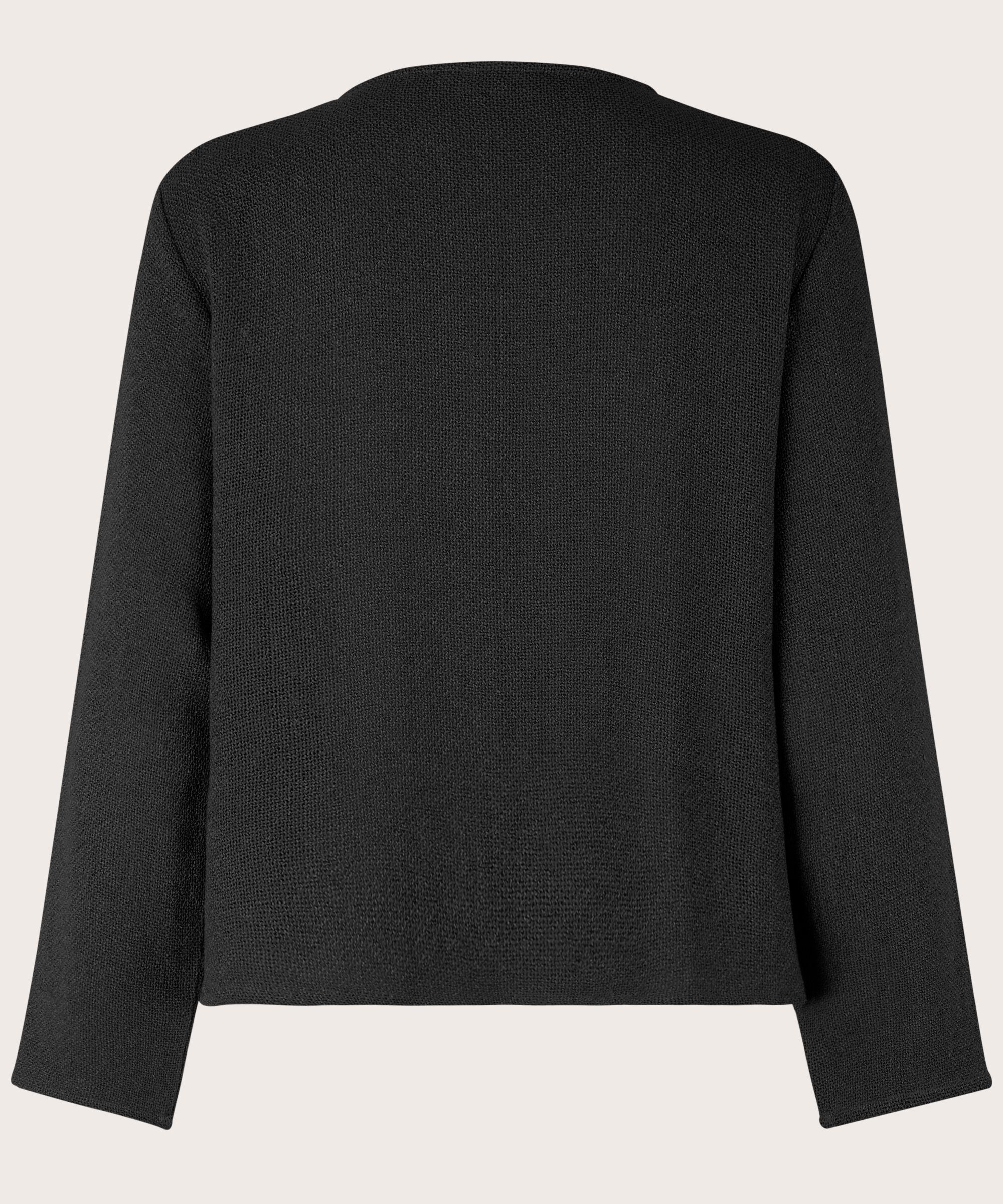Julitta Jakke, Black