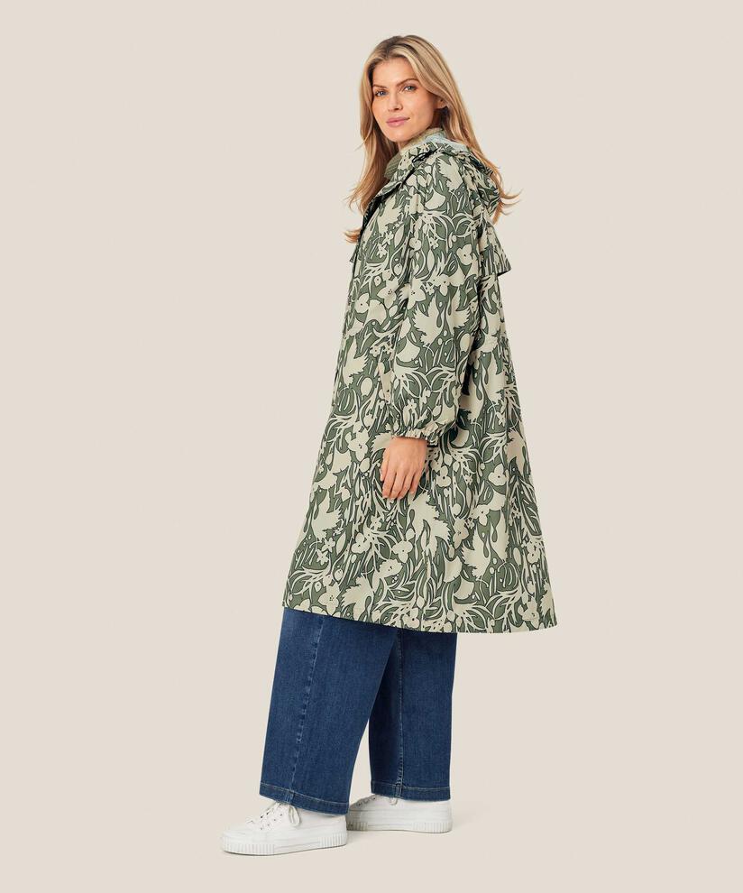 Trina Regnfrakke, D. Lichen Green