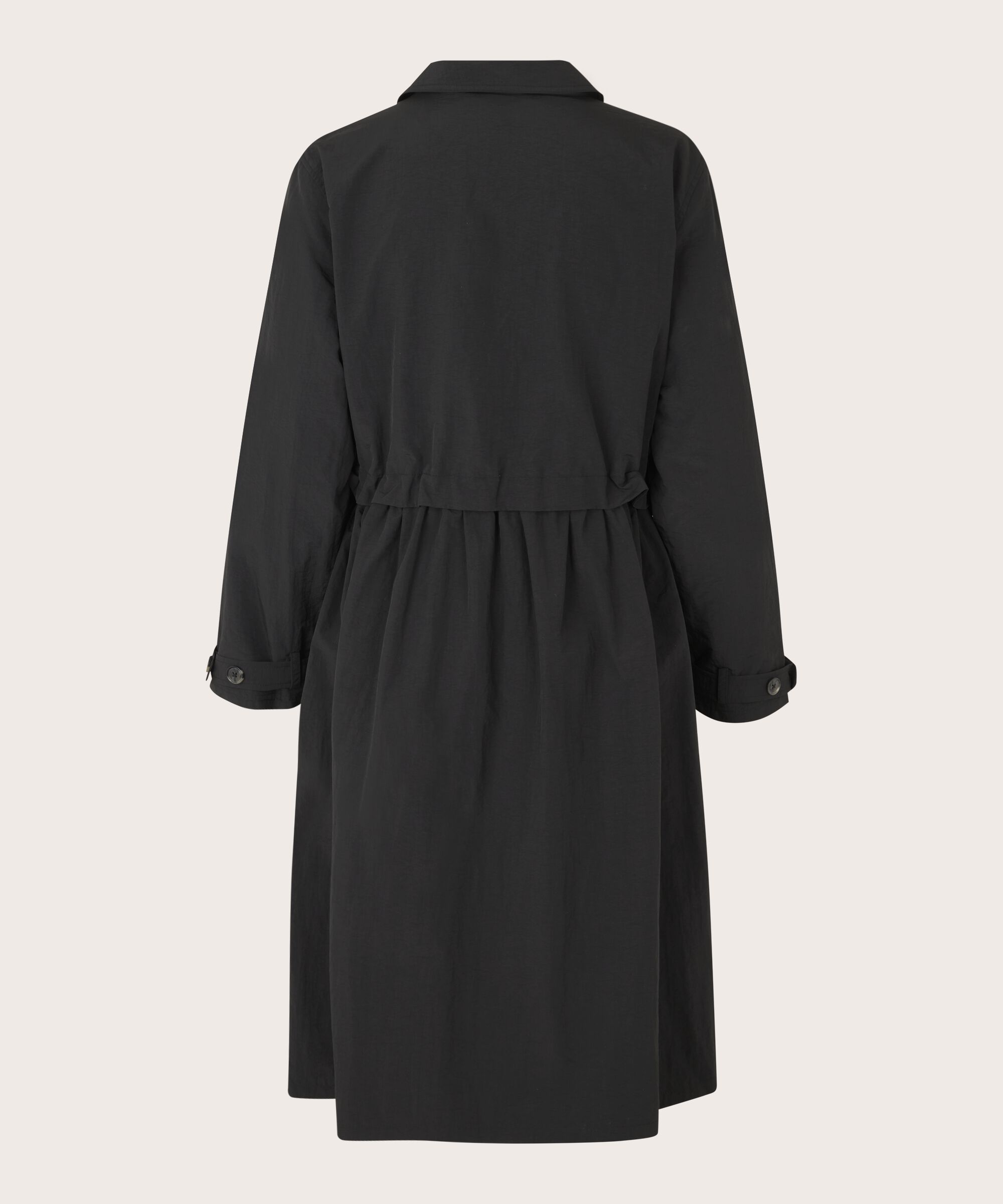 Tilia Frakke , Black
