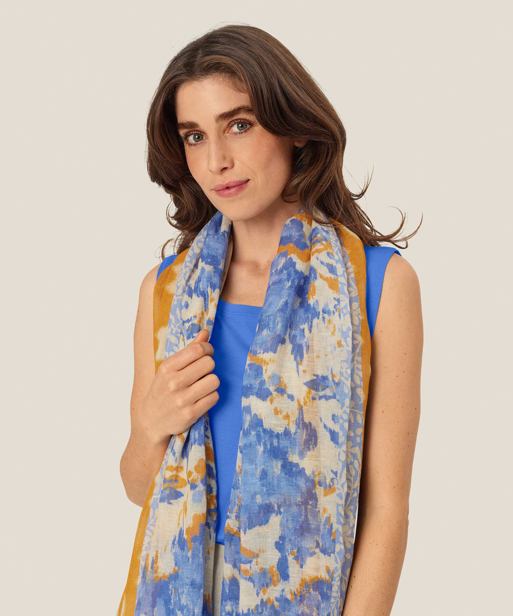 Abeita Tørklæde, Nebulas Blue