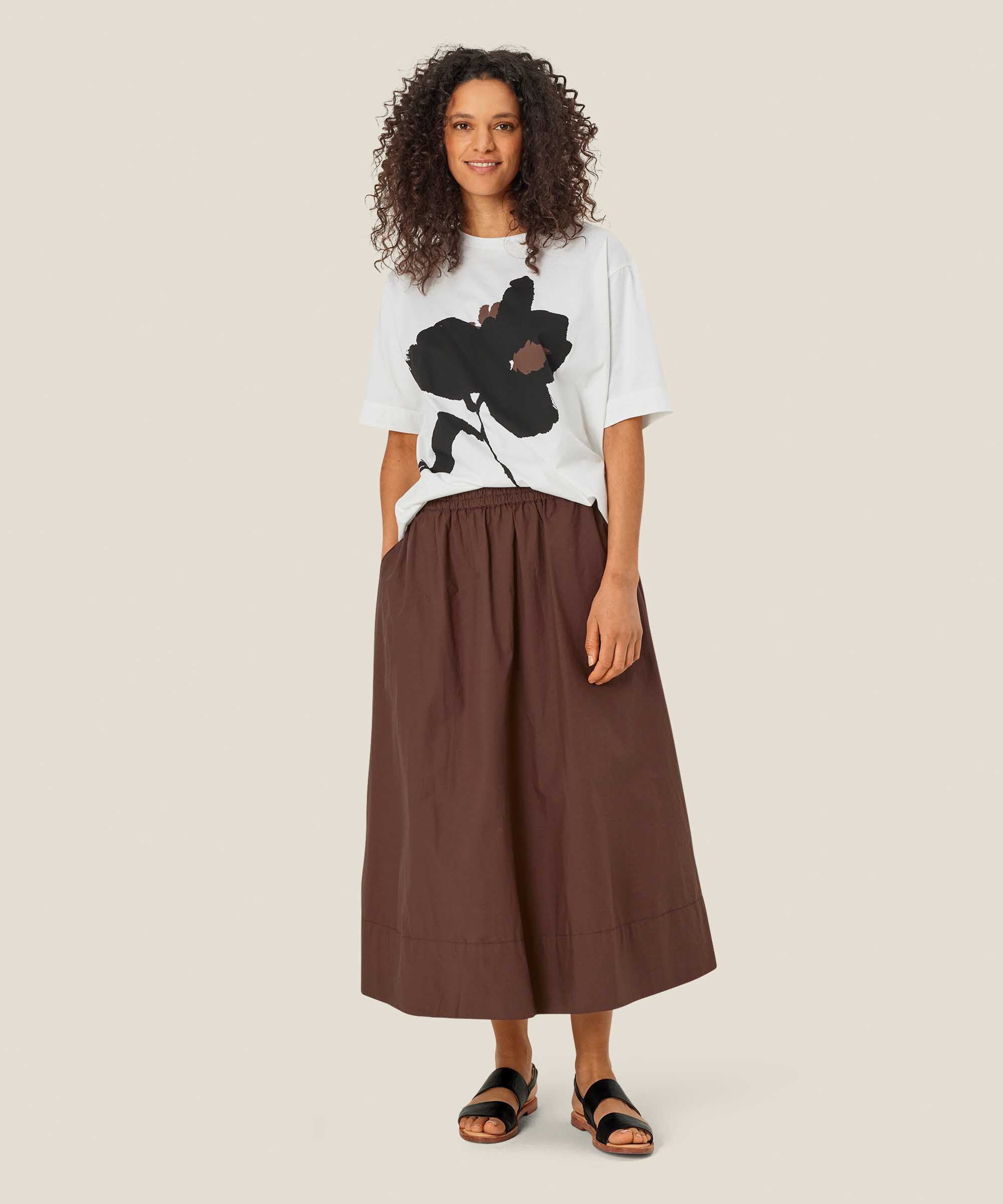 Sebana Nederdel, Chestnut
