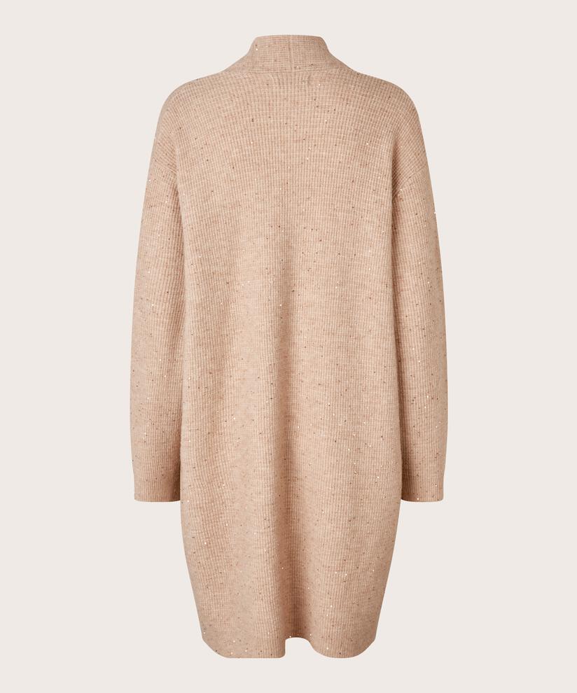 Lianna Cardigan, Bisquit