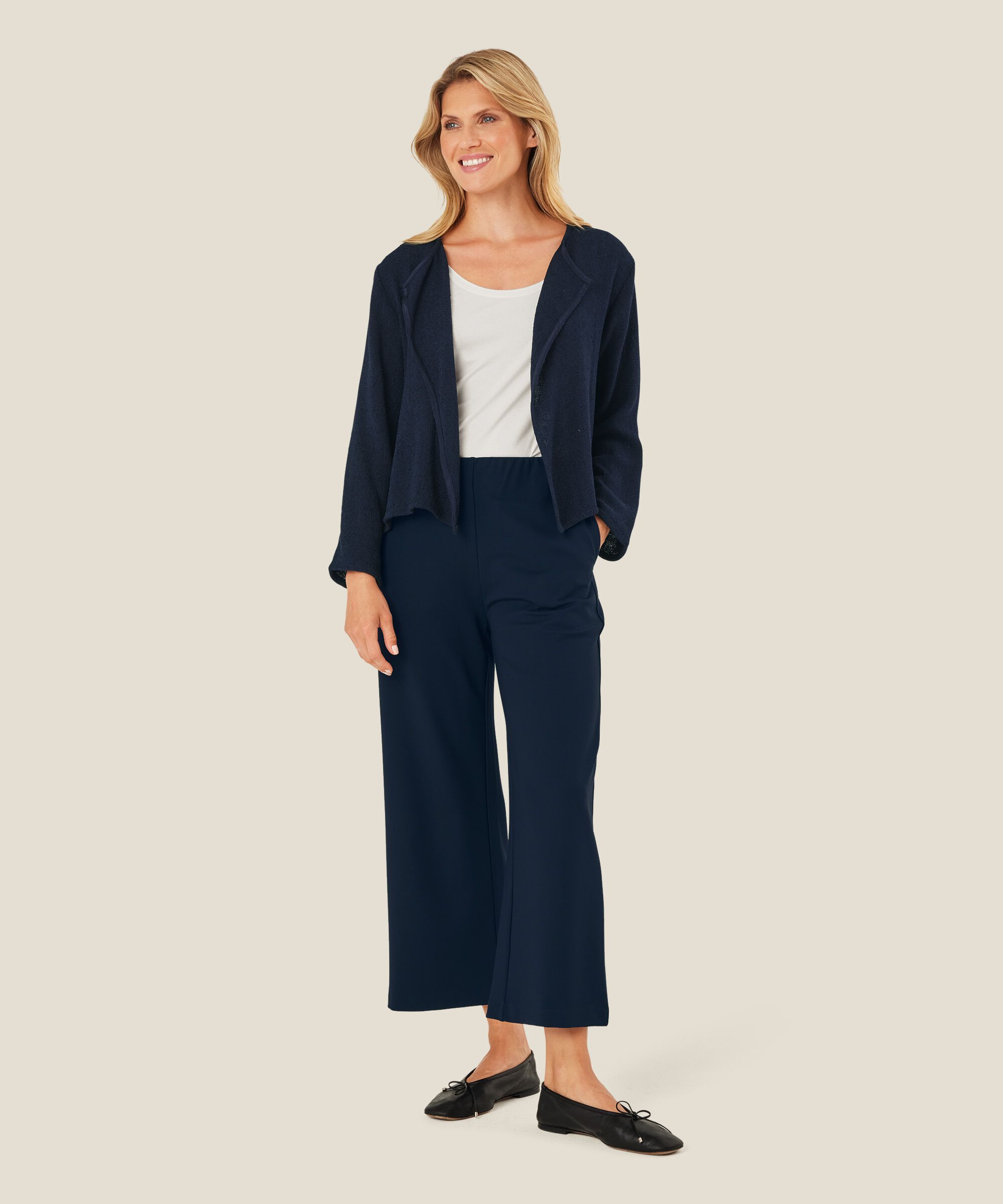 Julitta Jakke, Navy