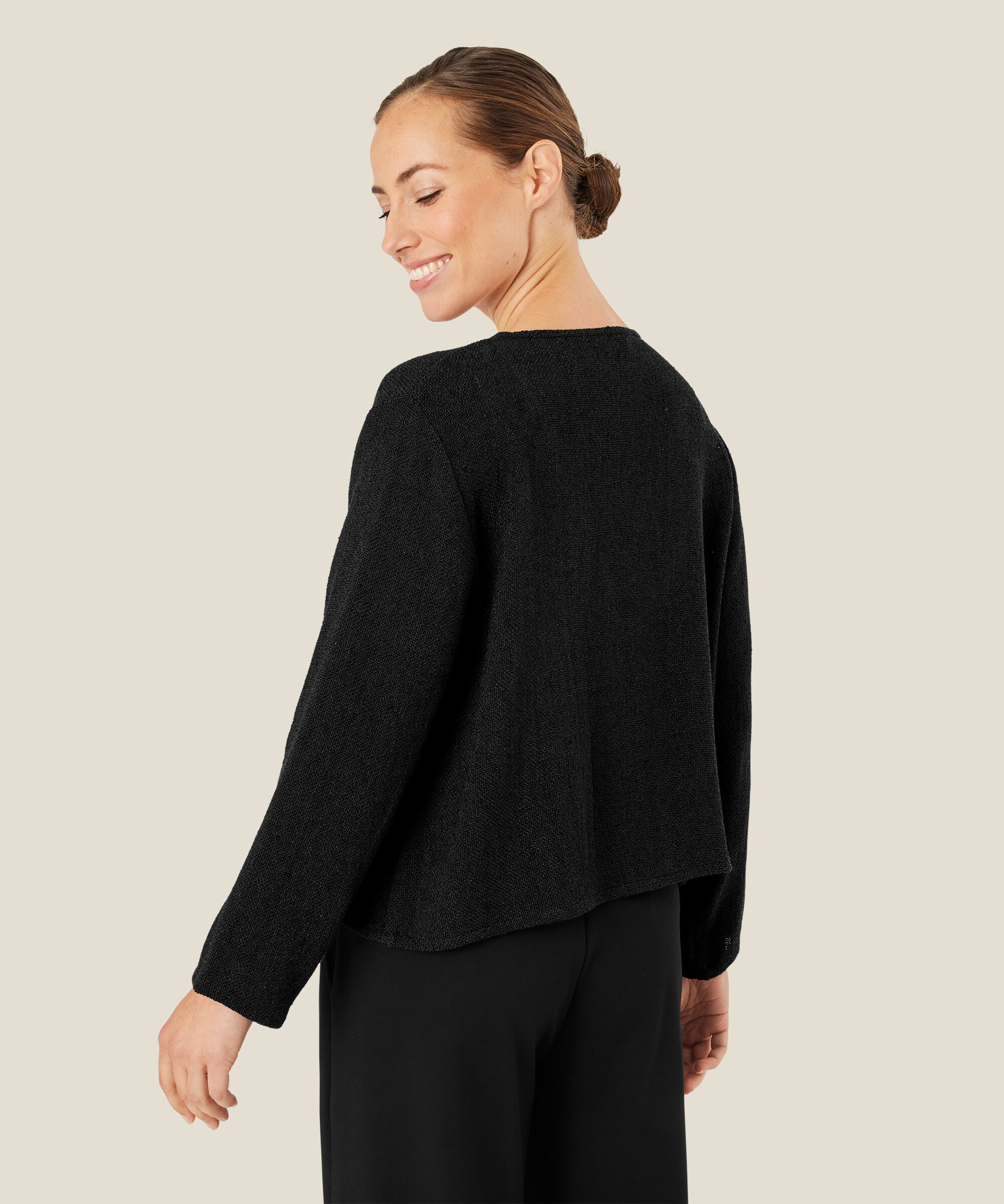 Julitta Jakke, Black