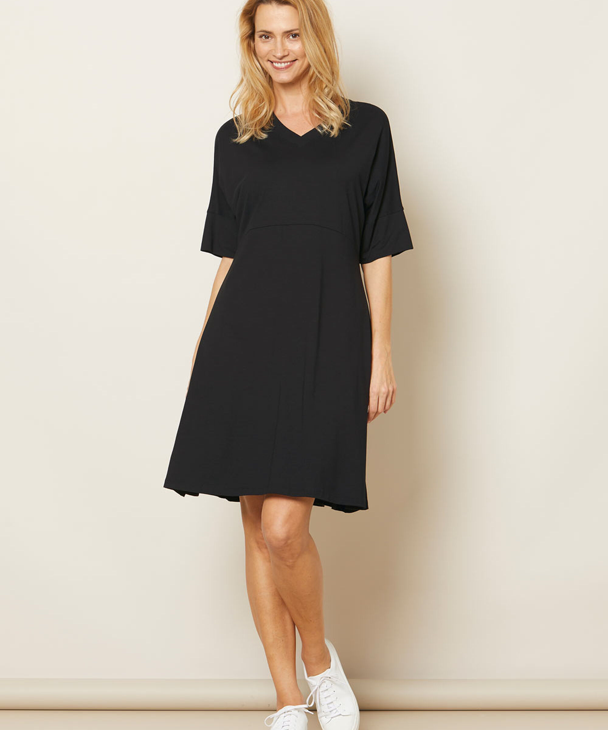 NABY KJOLE, Black