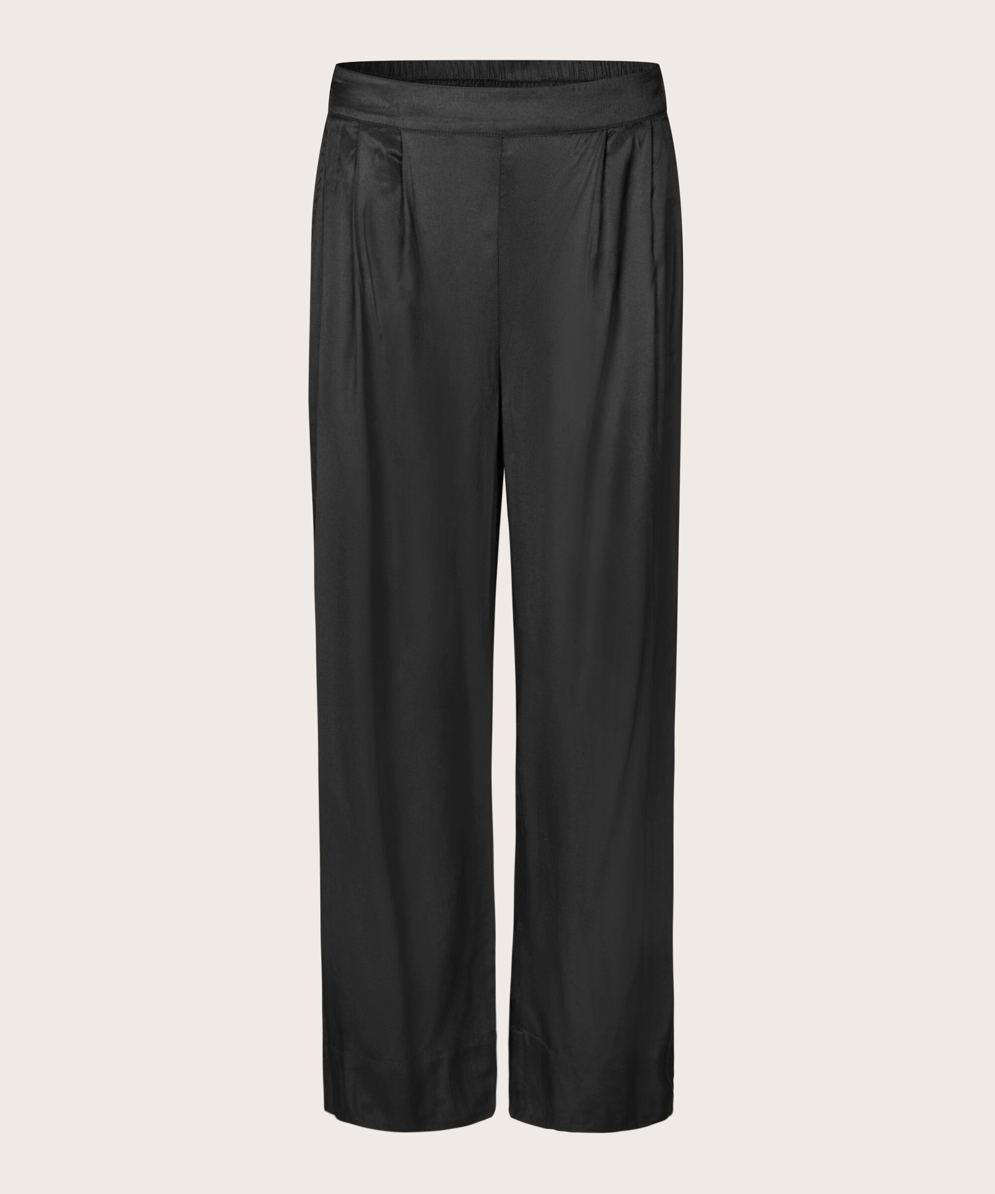 Patty Bukser, Black
