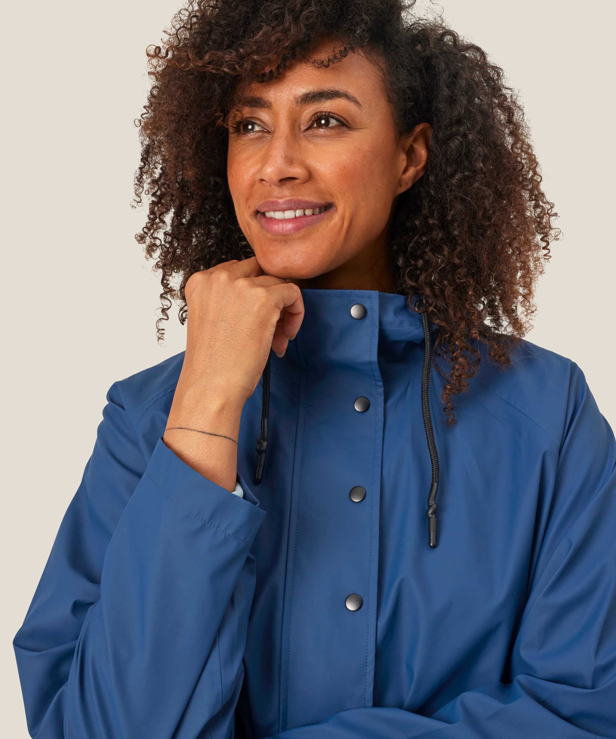 Theia Regnfrakke, Sargasso Sea