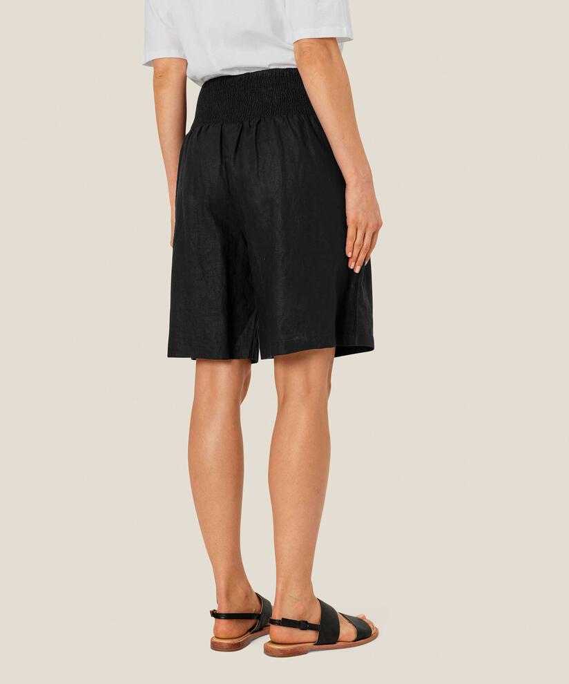 Pinja Shorts, Black