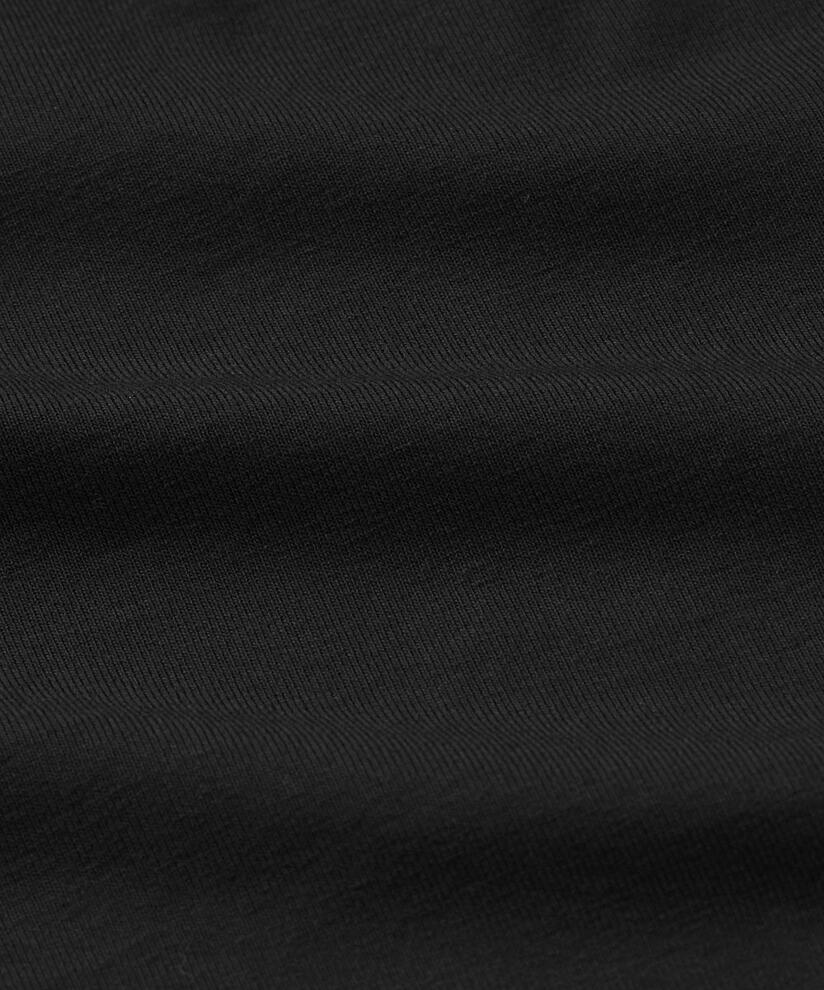 Sari NEDERDEL, Black