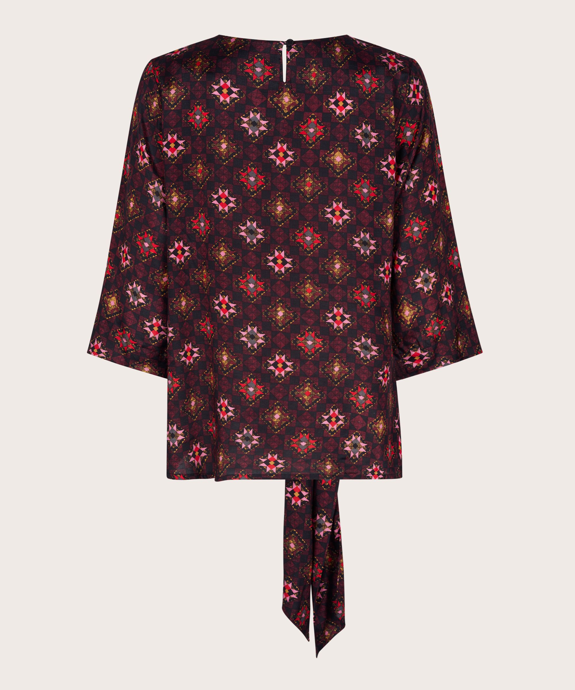 Bee Top, Tango Red