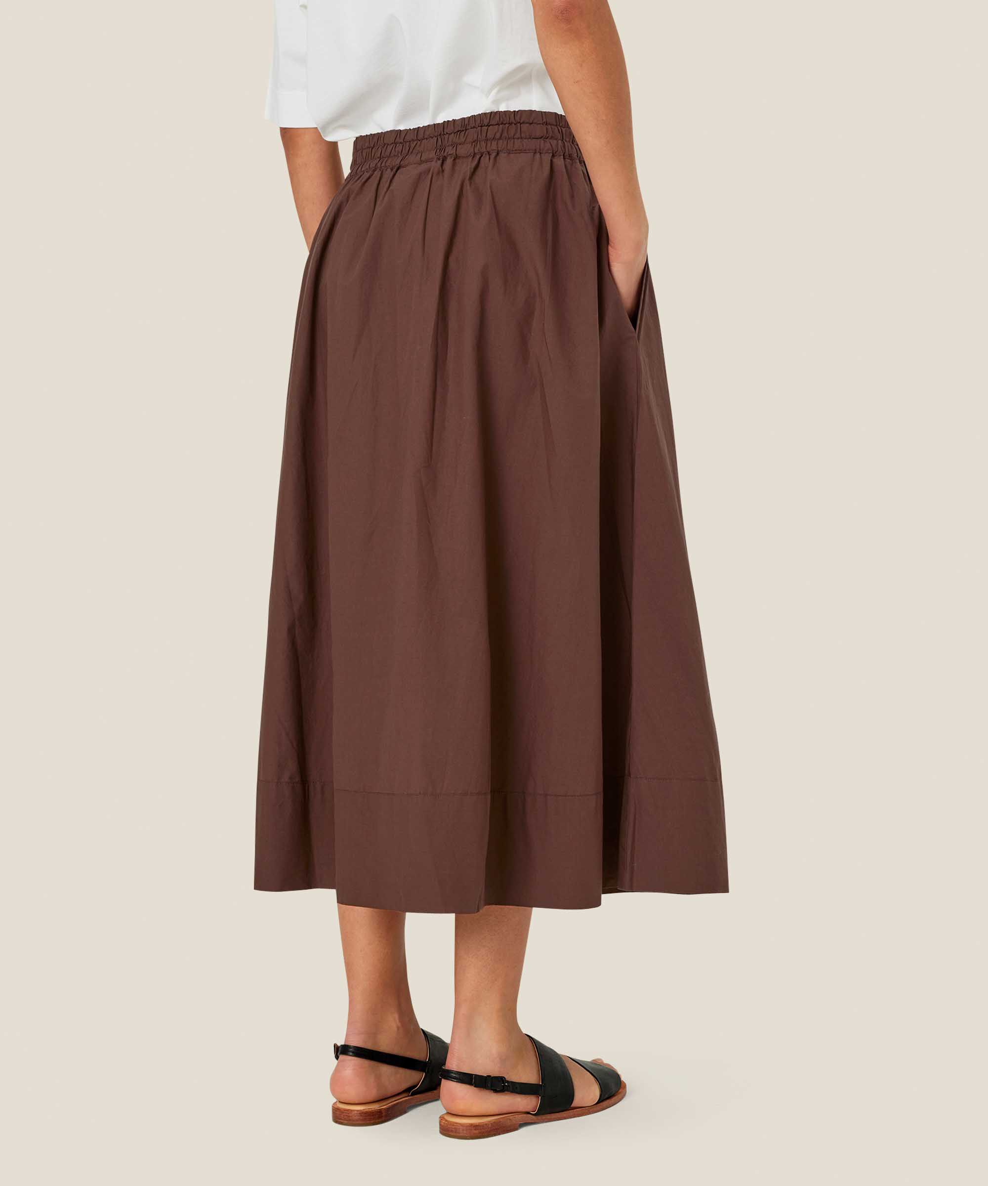Sebana Nederdel, Chestnut