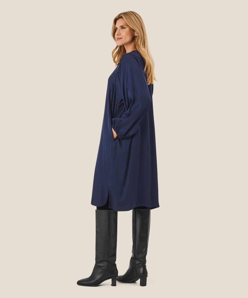 Nasrin Kjole, Maritime Blue