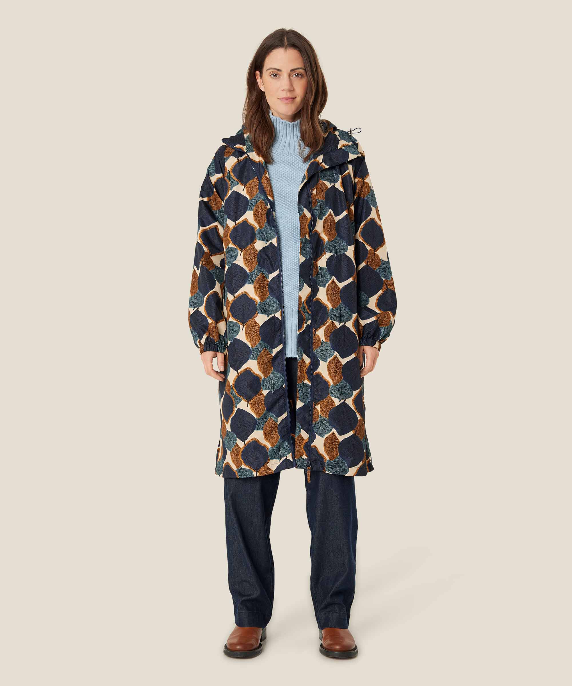 Trina Regnfrakke, Moonlit Ocean