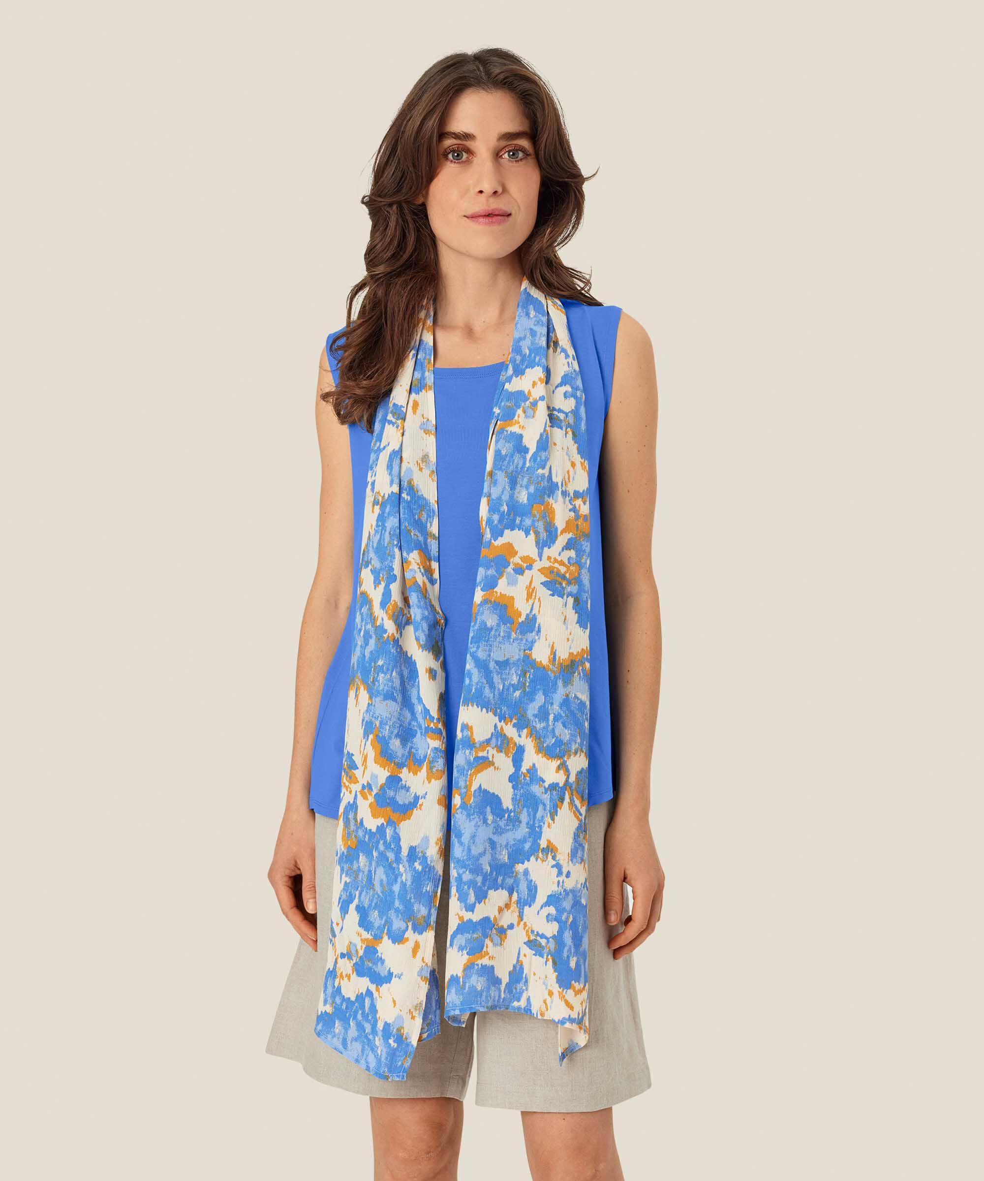 Along Tørklæde, Nebulas Blue