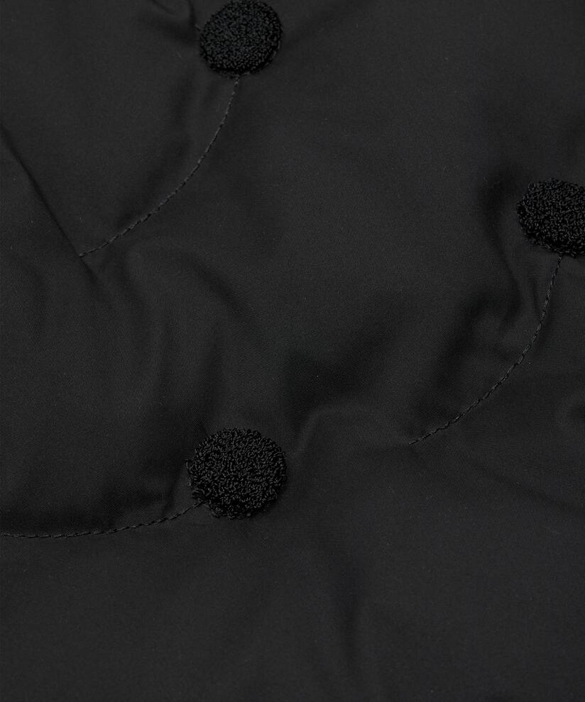 Tahila Dunfrakke, Black
