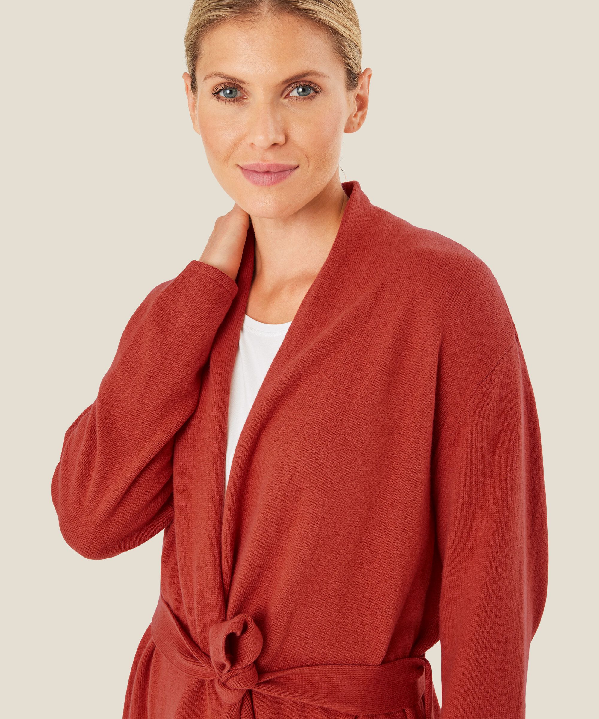 Lila Cardigan, Picante