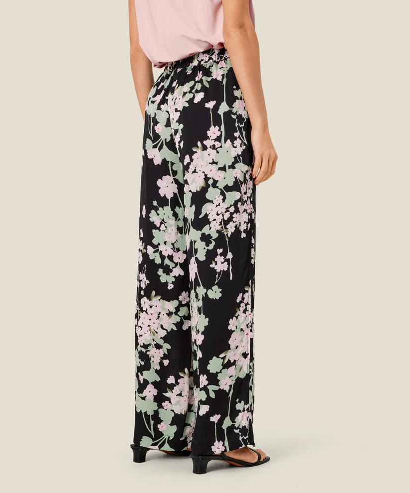 Parili Bukser, Pink Lady