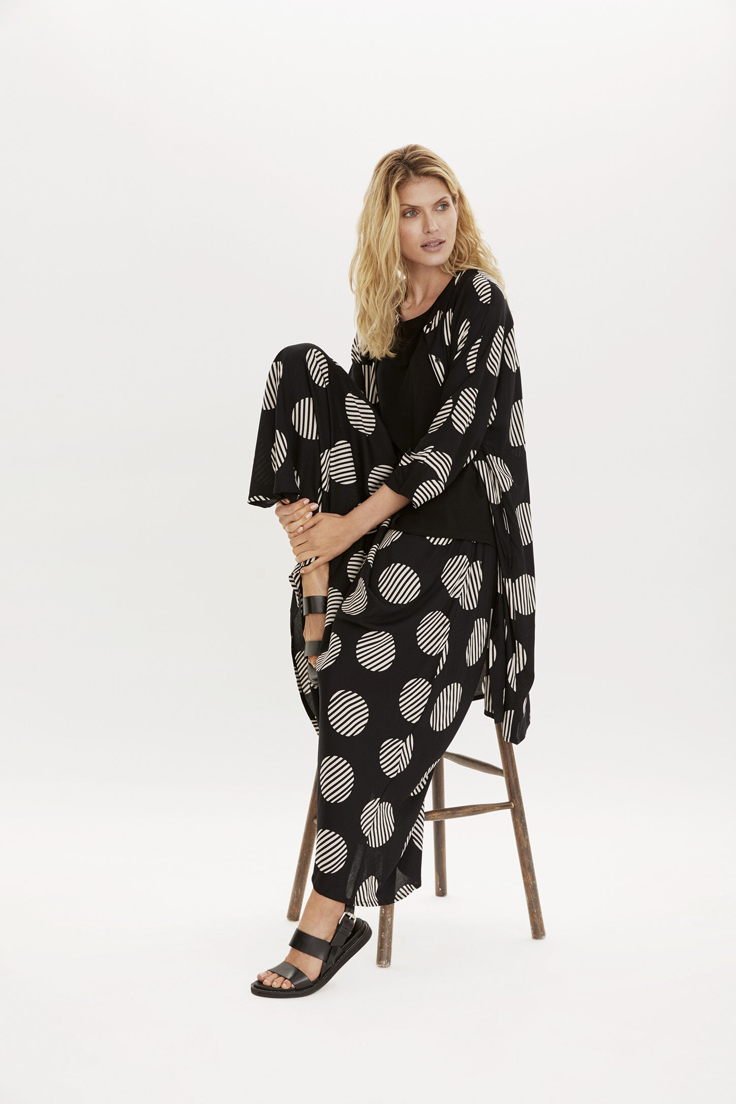 SADIE NEDERDEL, Black