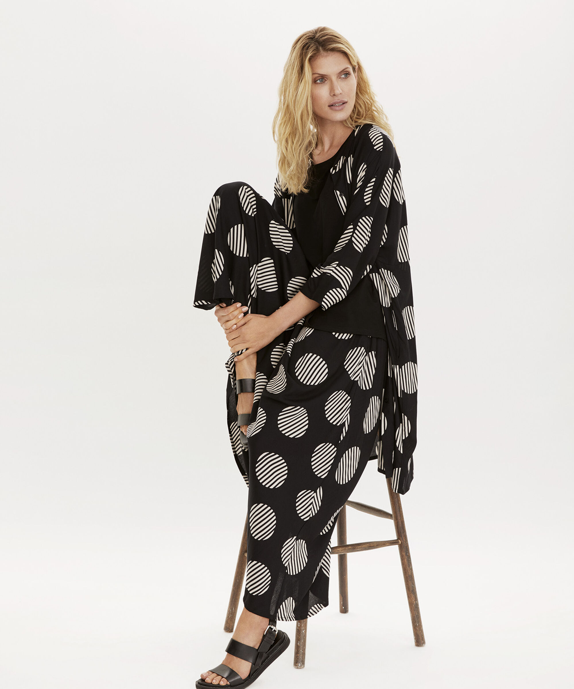 SADIE NEDERDEL, Black