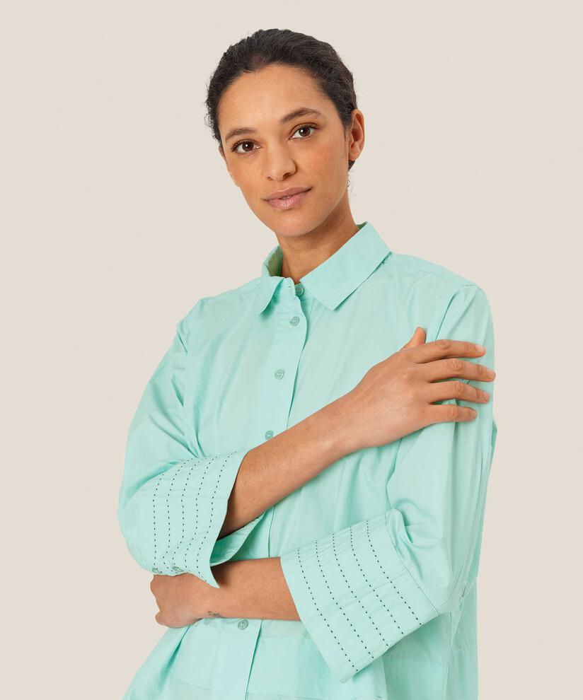 Ianela Skjorte, P. Turquoise