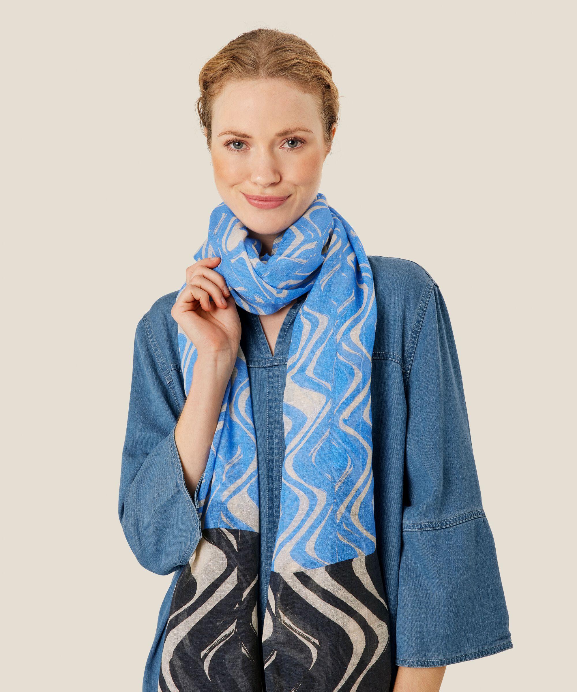 Aylin Tørklæde, Blue Bonnet