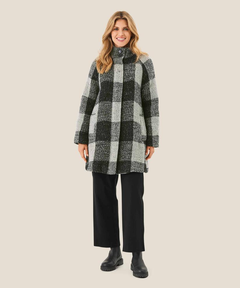 Tereba frakke, Black