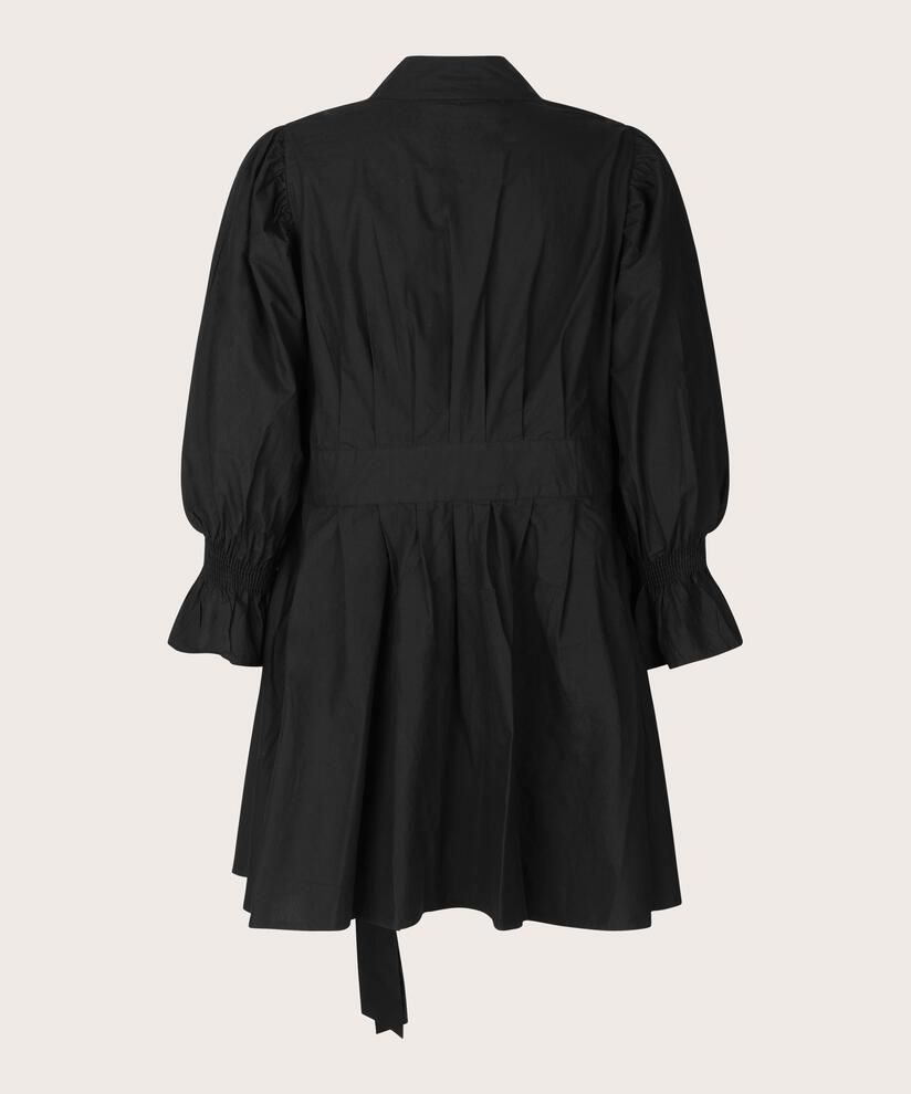 Julia Jakke, Black